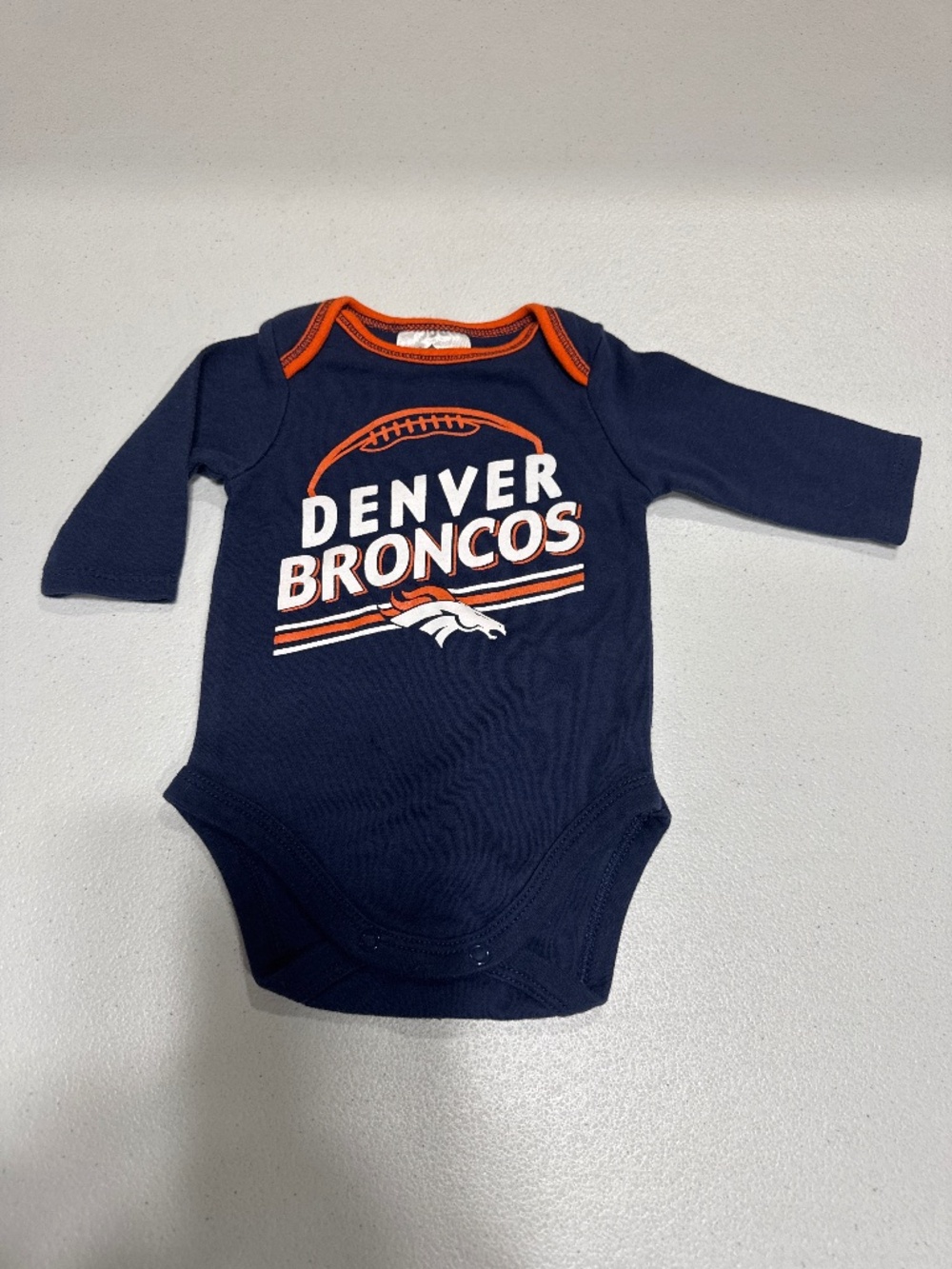 NFL Team apparel navy Denver Broncos infant long-sleeve bodysuiT Size 0-3 Months